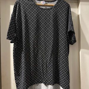 LuLaRoe Top - Size M - Luke New